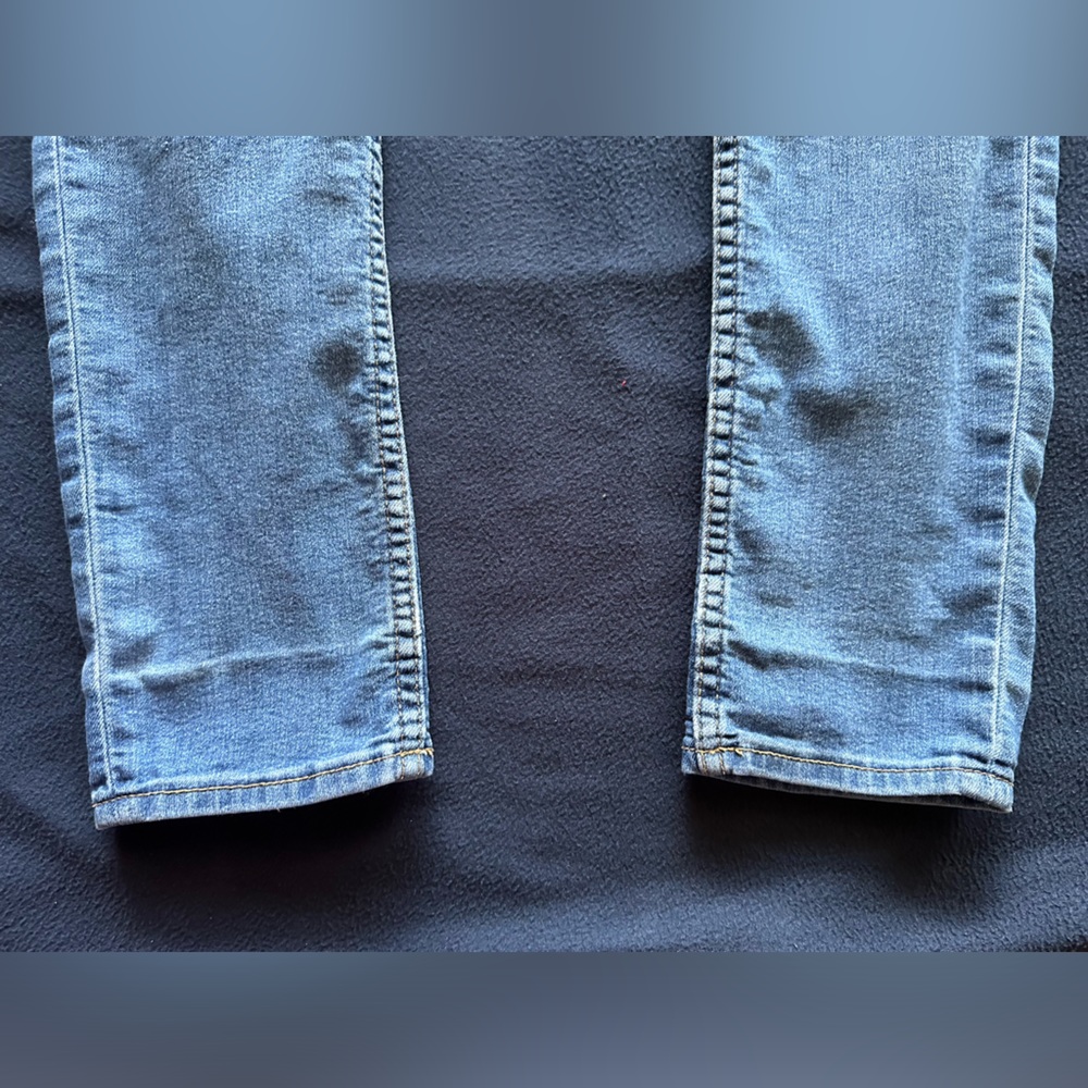 8 - H&M Divided Jeans - Picture 6 of 8